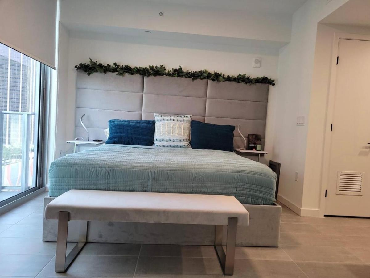 מיאמי Comfortable Studio With King Bed And Queen Sofa-Bed מראה חיצוני תמונה