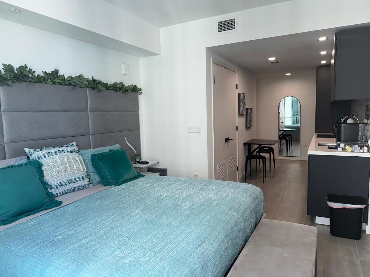 מיאמי Comfortable Studio With King Bed And Queen Sofa-Bed מראה חיצוני תמונה